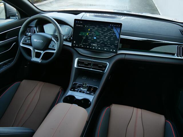 BYD Seal U 1.5 218pk DM-i FWD Boost Automaat Leder / Panoramadak / Infinity sound / Adaptive cruise