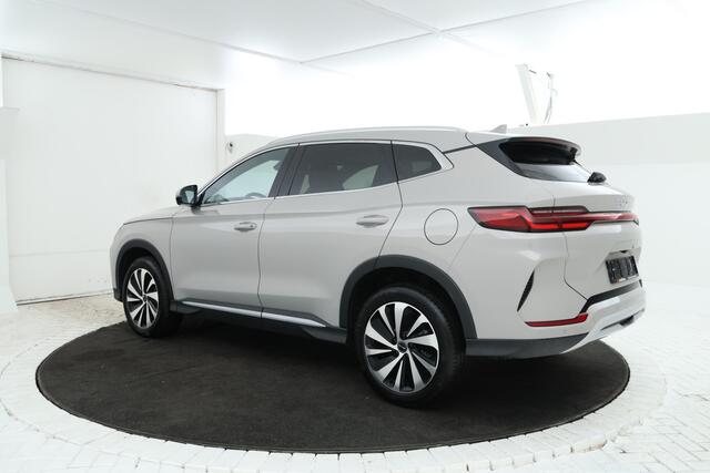 BYD Seal U 1.5 T DM-i AWD Design 4x4 plug in hybrid!