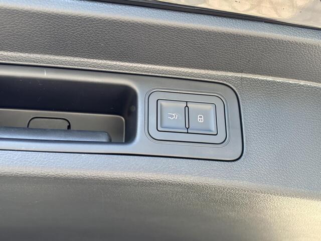 BYD Seal u Boost BYD Seal U DM-I | PLUG-IN HYBRIDE UNIEK IN NL! TOT 77 KM ELEKTRISCH RIJBEREIK | 6 JAAR VOLLEDIGE BYD GARANTIE | NIEUWE AUTO |