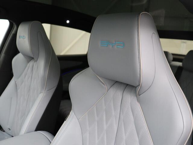 BYD Seal Design RWD 82.5 kWh | SOH 95,6% | Panoramadak | Stoelventilatie | 360 Camera | Leder | Dynaudio | Adaptive cruise | Sfeerverlichting | Elektrische stoelen | Carplay | Full LED | Origineel NL