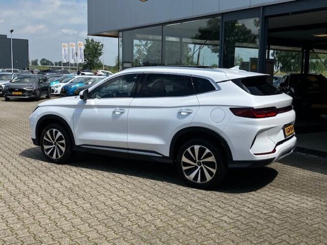 BYD Seal 1.5 DM-i FWD - 26 kWh tot 120 km! - Pan dak - Stoel verwarm/koeling - Headup