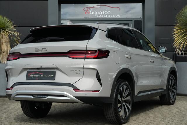 BYD Seal U 1.5 DM-i PHEV AWD Design | 324 PK | 360° Camera| Pano | HUD | BYD SEAL U 1.5 DM-i PHEV AWD Design met 324 PK, Plug-in hybride aandrijving, Panoramadak, Head-Up Display, 360° camera, adaptieve cruise control, stoelverwarming en stoelventilatie