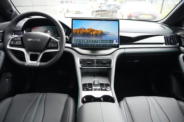 BYD Seal U 1.5 DM-i PHEV AWD Design | 324 PK | 360° Camera| Pano | HUD | BYD SEAL U 1.5 DM-i PHEV AWD Design met 324 PK, Plug-in hybride aandrijving, Panoramadak, Head-Up Display, 360° camera, adaptieve cruise control, stoelverwarming en stoelventilatie