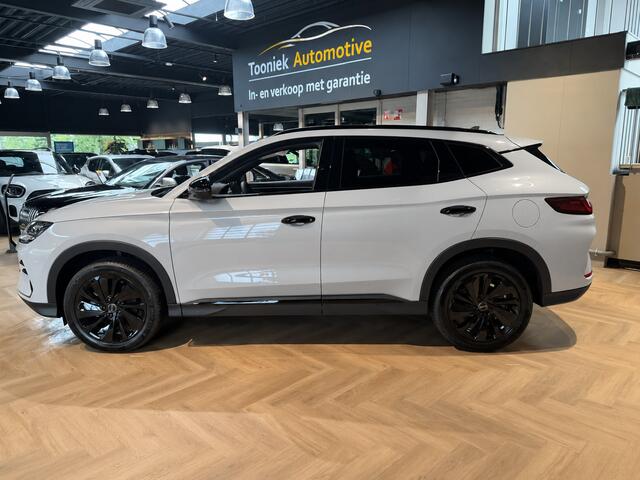 BYD Seal U 1.5 T DM-i AWD Design ULTRA BLACK EDITION | 324pk | panoramadak | - spiegels en handvaten geheel zwart -