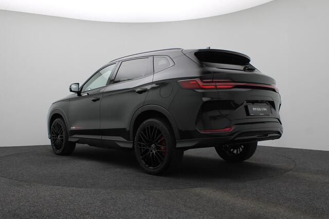 BYD Seal U 1.5 DM-i FWD Boost | ADG Black Edition | Uniek| Black-on-Black| Rode remklauwen| 20 Inch velgen | 1080 KM | Panorama dak | Apple Carplay | Navigatie | 360 graden camera