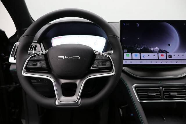 BYD Seal U 1.5 DM-i FWD Boost | ADG Black Edition | Uniek| Black-on-Black| Rode remklauwen| 20 Inch velgen | 1080 KM | Panorama dak | Apple Carplay | Navigatie | 360 graden camera