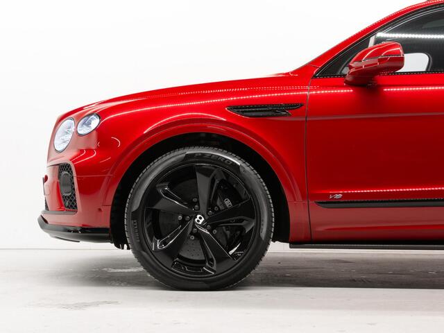 Bentley Bentayga V8 First Edition | Black Specification | Carbon Ceramic Brakes