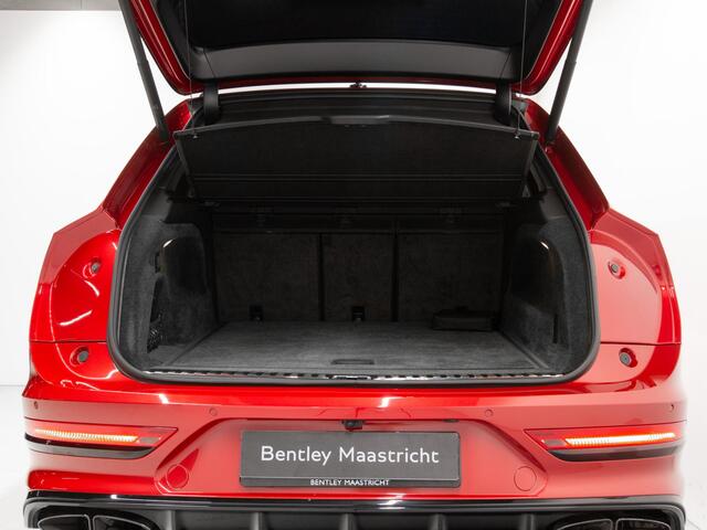 Bentley Bentayga V8 First Edition | Black Specification | Carbon Ceramic Brakes