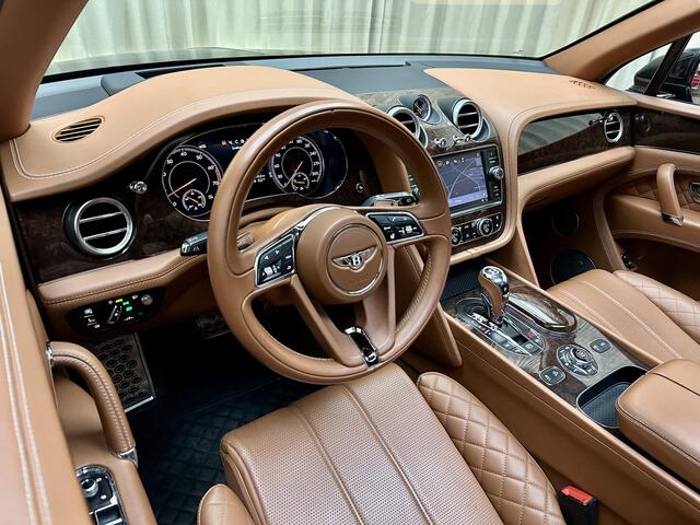 Bentley Bentayga 6.0 W12 608 PK 4-Seats / Entertainment / Massage / Nightvision / NAIM HiFi / Full Option
