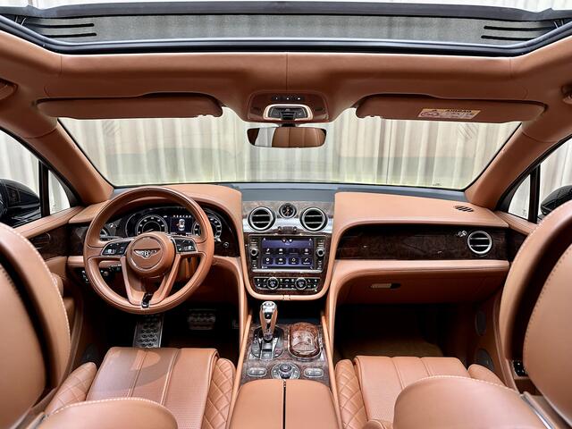 Bentley Bentayga 6.0 W12 608 PK 4-Seats / Entertainment / Massage / Nightvision / NAIM HiFi / Full Option