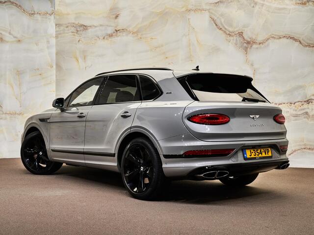 Bentley Bentayga 4.0 V8 First Edition, NL-auto, Naim, pano, 22", HUD, memory, massage, stl.ventilatie, keyless, ACC, privacy, nachtzicht, dynamic ride, NP312k
