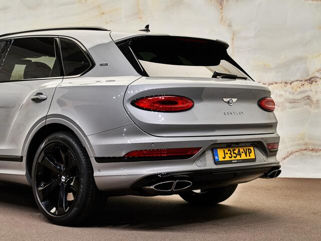 Bentley Bentayga 4.0 V8 First Edition, NL-auto, Naim, pano, 22", HUD, memory, massage, stl.ventilatie, keyless, ACC, privacy, nachtzicht, dynamic ride, NP312k