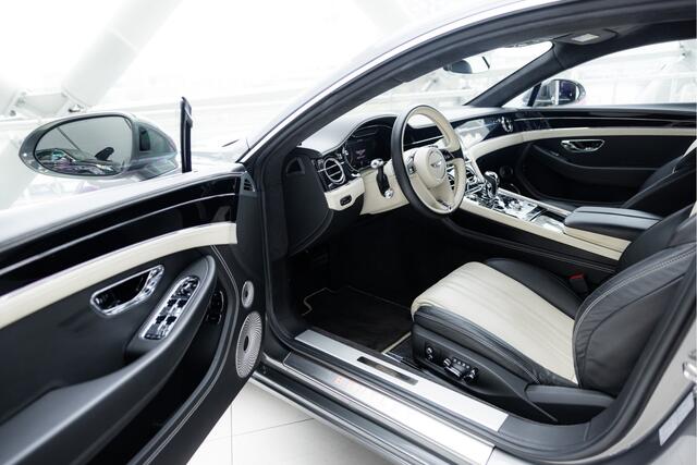 Bentley CONTINENTAL GT 6.0 W12 | New Model | Rotating Display | City | Touring |