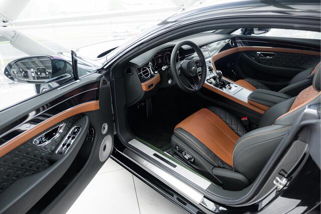 Bentley CONTINENTAL GT 4.0 V8 | Midnight Emerald | Rotating Display | Mulliner Driving Spec |