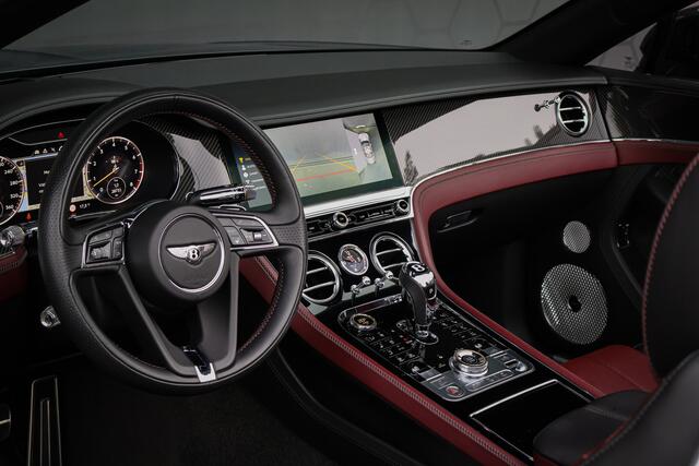 Bentley CONTINENTAL GTC 4.0 V8 First Edition | NAIM | CARBON EXTERIOR & INTERIOR | ROTATING DISPLAY | SPORTUITLAAT | ADAPTIVE CRUISE | CARPLAY | DAB | HEAD-UP | NIGHT VISION | 360 CAMERA | LUCHTVERING | STOELKOELING/VERWARMING | 22" | ETC.
