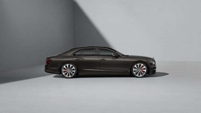 Bentley Flying Spur Azure V8 Hybrid MY2027 | Coming soon