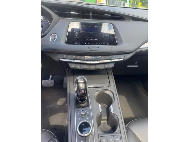 Cadillac Xt4 Platinum sport