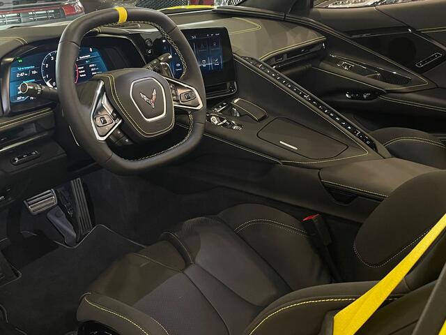 Chevrolet CORVETTE C8 3LT Stingray Convertible R-Pack