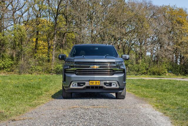 Chevrolet PICK UP Cheyenne high country 6.2V8 High Coutry