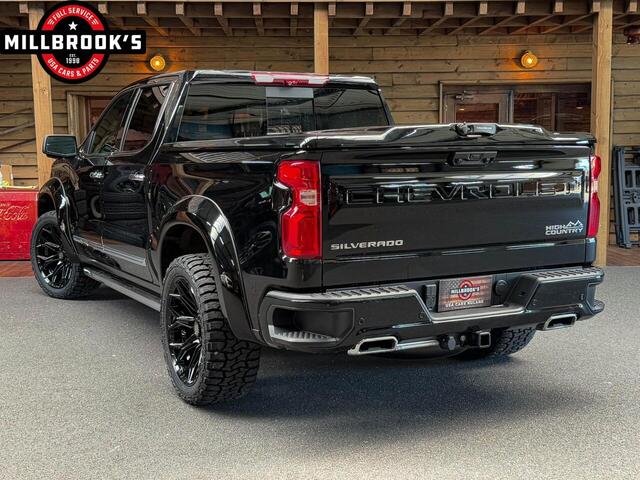 Chevrolet SILVERADO High Country, Widebody, 4Play velgen, LPG, Bedcover in kleur, Adaptieve Cruise control,