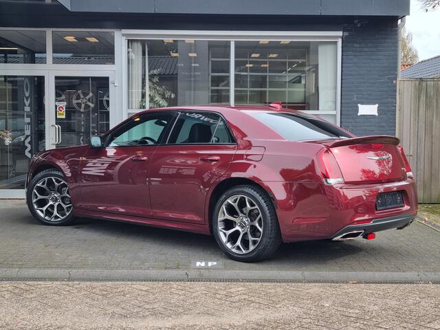 Chrysler 300C 3.6 V6 Bourgundy / LEDER / STOELVERW. / BEATS AUDIO / CLIMA /