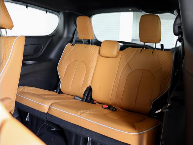 Chrysler PACIFICA PHEV 3.6 V6 Pinnacle | Panodak | 7 Persoons | TV schermen achter