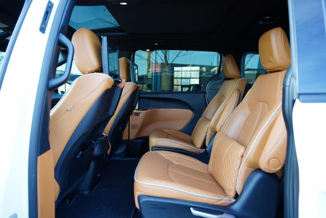 Chrysler PACIFICA 3.6 V6 Hybrid / 7 Persoons / Multimedia