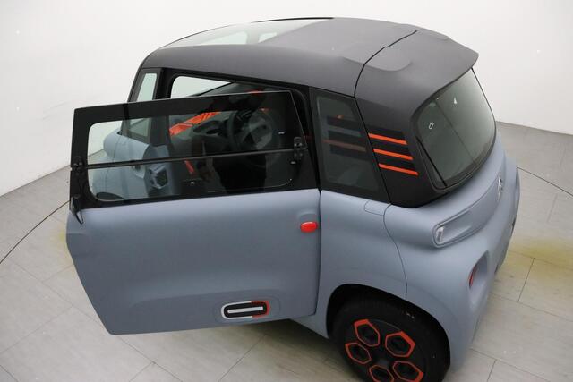 Citroen AMI AMI Orange Citroën AMI AMI Orange VERGELIJKBAAR OPEL ROCKS | Rijden vanaf 16 jaar | 100% elektrisch | 75km rijbereik | Beperkt beschikbaar, reserveer nu!|
