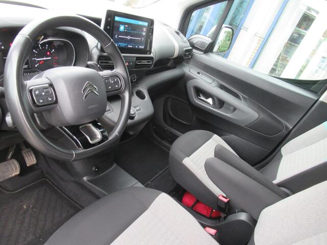 Citroen BERLINGO 1.2 PureTech Feel, Automaat / Carplay + Android Auto / Trekhaak / Camera / Navigatie / 16' LMV