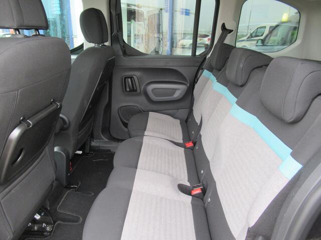 Citroen BERLINGO 1.2 PureTech Feel, Automaat / Carplay + Android Auto / Trekhaak / Camera / Navigatie / 16' LMV