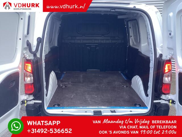 Citroen BERLINGO 1.2 PureTech 110 pk BENZINE BPM VRIJ! Carplay/ Navi/ Airco/ Cruise /PDC