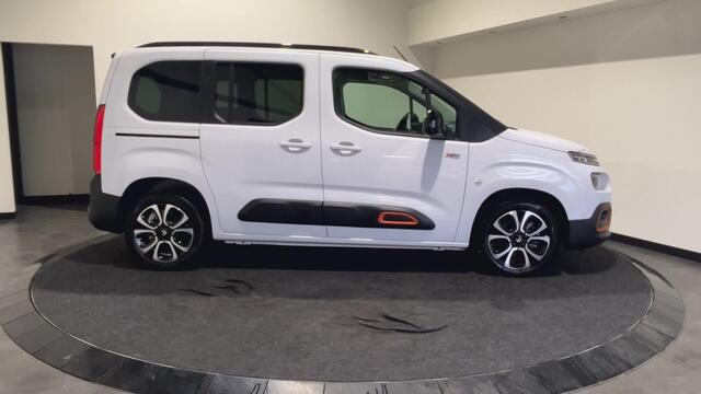Citroen BERLINGO ë-Berlingo Shine 50 kWh | 7 PERSOONS! | 11 kw 3-fase lader | Park assist pakket | SoH (batterijcheck) 100 % score!