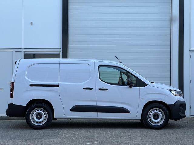 Citroen BERLINGO ë-Berlingo L2 50 kWh 136pk | 2,9% rente | navi incl. Apple Carplay | camera | parkeersensoren voor & achter | digitale binnenspiegel | rijklaarprijs