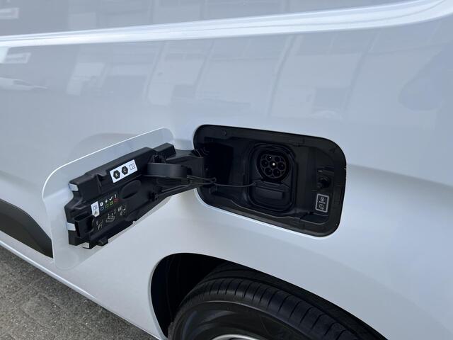 Citroen BERLINGO ë-Berlingo L2 50 kWh 136pk | 2,9% rente | navi incl. Apple Carplay | camera | parkeersensoren voor & achter | digitale binnenspiegel | rijklaarprijs