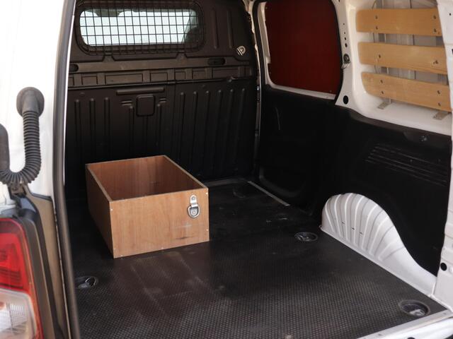 Citroen BERLINGO 1.5 BlueHDI Control Cruise control | Airco | All season banden | Trekhaak