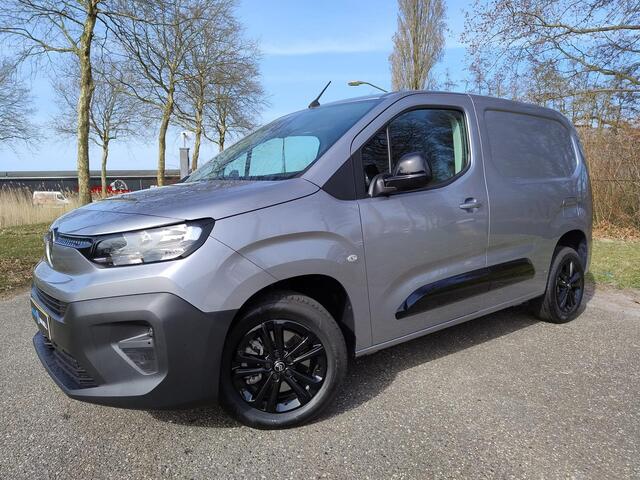 Citroen BERLINGO L1 1.5 BlueHDi 130pk EAT8 | 8-traps automaat | Houten afwerking laadruimte | Multimedia | Apple Carplay | Android Auto | NAVI | Achteruitrijcamera | Parkeersensoren achter | Bestuurdersstoel comfort | Keyless Entry | Climate control | 16 inch zwarte velge
