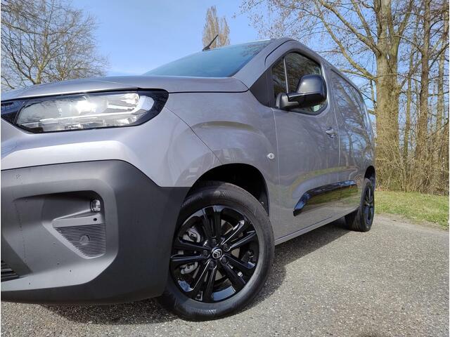 Citroen BERLINGO L1 1.5 BlueHDi 130pk EAT8 | 8-traps automaat | Houten afwerking laadruimte | Multimedia | Apple Carplay | Android Auto | NAVI | Achteruitrijcamera | Parkeersensoren achter | Bestuurdersstoel comfort | Keyless Entry | Climate control | 16 inch zwarte velge