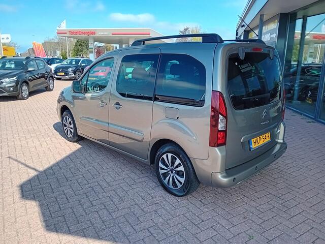 Citroen BERLINGO 1.2 PureTech XTR, Airco(automatisch), Multimediasysteem, Navigatie, Cruise control, Bluetooth, Panorama dak, Parkeersensoren, Stoelverwarming, Elektrische ramen en spiegels(inklapbaar), Centrale vergrendeling met AB, Achterklep tweedelig, Zeer nette auto,