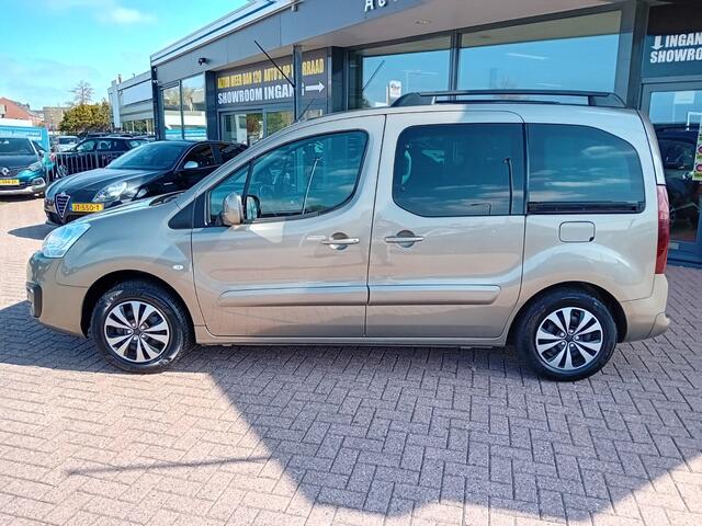 Citroen BERLINGO 1.2 PureTech XTR, Airco(automatisch), Multimediasysteem, Navigatie, Cruise control, Bluetooth, Panorama dak, Parkeersensoren, Stoelverwarming, Elektrische ramen en spiegels(inklapbaar), Centrale vergrendeling met AB, Achterklep tweedelig, Zeer nette auto,