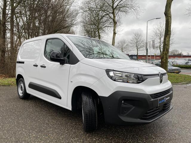 Citroen BERLINGO L1 1.5 BlueHDI 100pk | GEEN BPM | 3-zits | Houten afwerking laadruimte | NAVI | Multimedia | Apple Carplay | Android Auto | DAB+ | Achteruitrijcamera | Dode hoek detectie | Parkeersensoren voor- en achter | Licht- en regensensor | Bestuurdersstoel comfor
