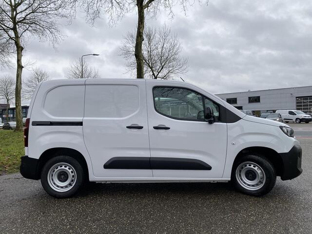 Citroen BERLINGO L1 1.5 BlueHDI 100pk | GEEN BPM | 3-zits | Houten afwerking laadruimte | NAVI | Multimedia | Apple Carplay | Android Auto | DAB+ | Achteruitrijcamera | Dode hoek detectie | Parkeersensoren voor- en achter | Licht- en regensensor | Bestuurdersstoel comfor