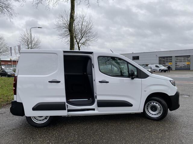 Citroen BERLINGO L1 1.5 BlueHDI 100pk | GEEN BPM | 3-zits | Houten afwerking laadruimte | NAVI | Multimedia | Apple Carplay | Android Auto | DAB+ | Achteruitrijcamera | Dode hoek detectie | Parkeersensoren voor- en achter | Licht- en regensensor | Bestuurdersstoel comfor