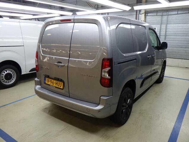 Citroen BERLINGO 1.5 BlueHDi 130 EAT8 S&S L1 Apple Carplay/Camera/16"Velgen zwart/Laadvloer/Keyless/Pack Look/Trekhaak/GEEN AFLEVERKOSTEN