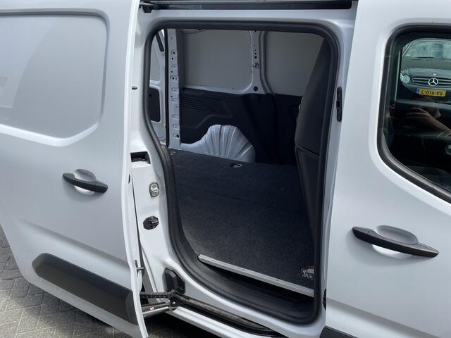 Citroen BERLINGO 110pk L1 (Camera - Automatische Airco - Houten vloer - Navigatie via APP)