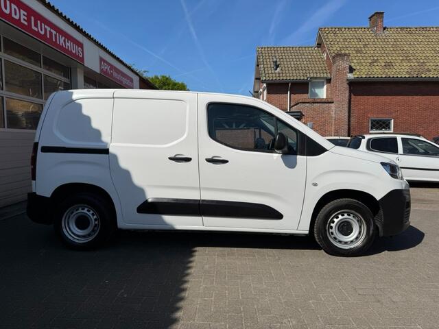 Citroen BERLINGO 1.5 BlueHDI Club Trekhaak Cruise Apple-Carplay Airco PDC