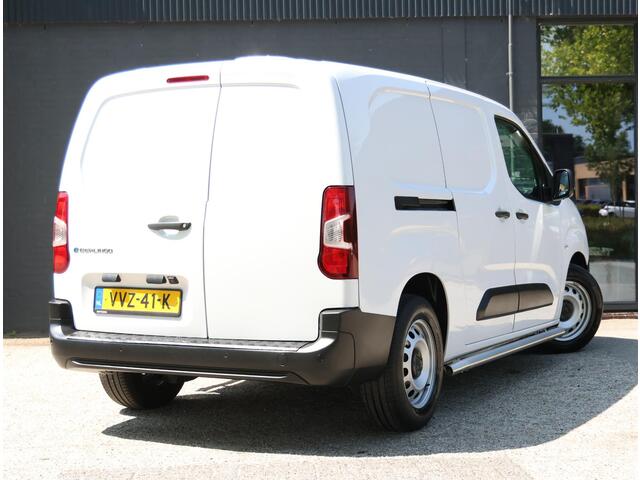 Citroen BERLINGO ë-Berlingo 136PK L2 50 kWh | Camera | Betimmering | AppleCarPlay/AndroidAuto | Armsteun | Cruise Control | 2 Zitplaatsen Rechtsvoor | Navigatie | Parkeersensoren |