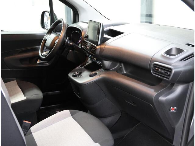 Citroen BERLINGO 1.2 130PK Shine | AUTOMAAT | AppleCarPlay/AndroidAuto | 5 Persoons! | Camera | Navigatie | Cruise Control | Climate Control | Dakreals | Parkeersensoren | Privacy Glass | Armsteunen |