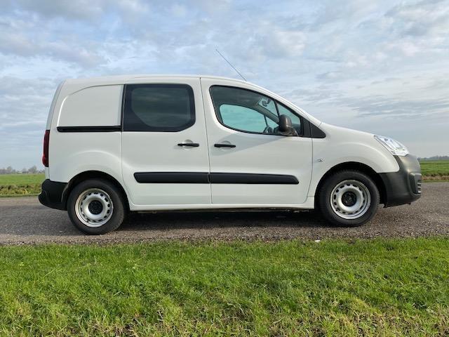 Citroen BERLINGO 1.6 BlueHDI 75 Club 98.000 km!/ airco/cv/2018