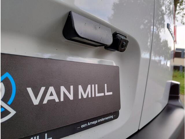 Citroen BERLINGO ë-Berlingo L1 50 kWh 136pk | 8 jaar garantie | 0% financial lease | Apple Carplay | Android Auto | Multimedia | Achteruitrijcamera | Parkeersensoren achter | Digital cockpit | Stuurwielbediening | Bestuurdersstoel comfort | Armsteun | Warmtepomp | Vehicle