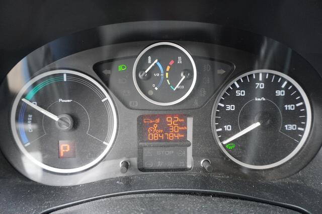 Citroen BERLINGO E-Feel 23 kWh | Personen uitvoering | Achteruitrij camera | Navigatie systeem | Parkeersensoren voor en achter